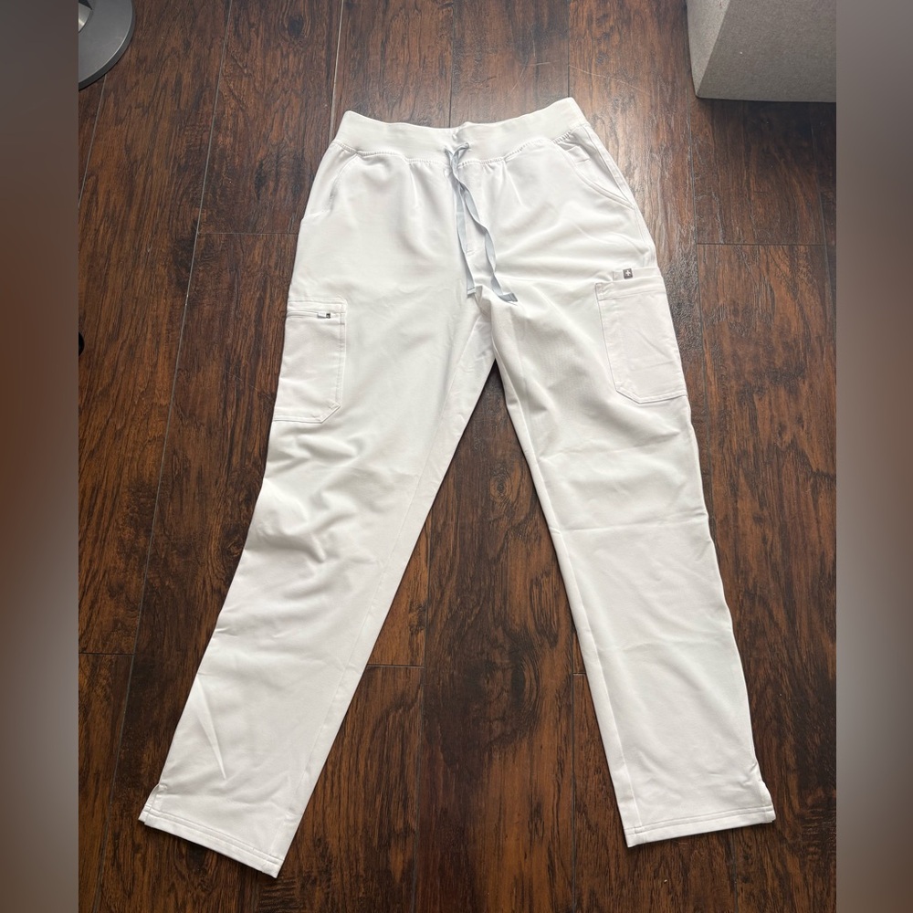 Figs Women's Straight Leg Pants in White